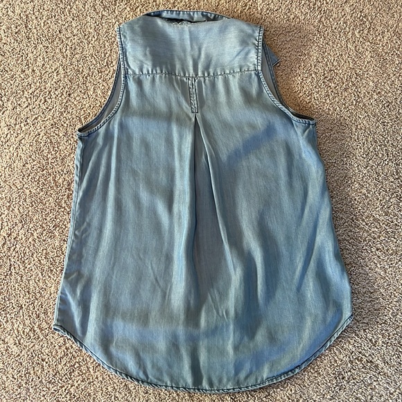 Velvet Heart Blue Chambray Denim Top - Picture 6 of 7